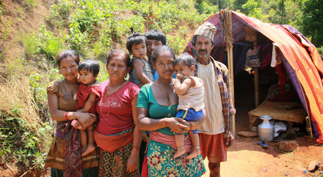 "J'espère que nous pourront reconstruire notre maison avant la mousson", dit-elle. Photo: CARE/Johanna Mitscherlich