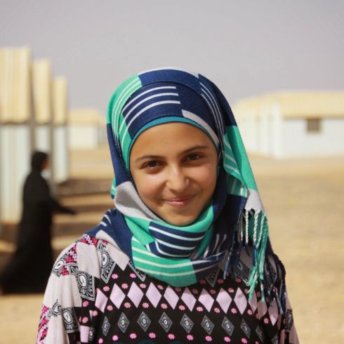 Muzoon ist Flüchtling aus Syrien. Im Azraq-Camp in Jordanien setzt sie sich gegen Kinderheirat ein. (Foto: CARE/Johanna Mitscherlich)